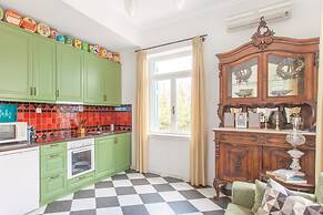 Stylish Art Deco Apartment Close To The Beach