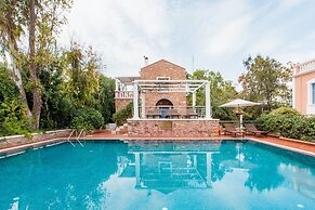 Stylish Art Deco Apartment Close To The Beach