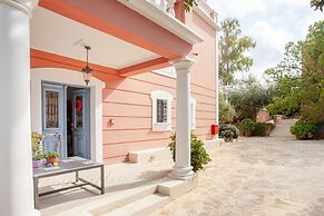 Stylish Art Deco Apartment Close To The Beach