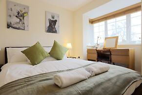 Easy Travel Luxury NEC Airport