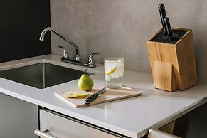 Sonder by Marriott Bonvoy Le Victoria Apartments Old Montreal