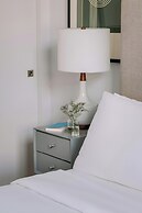 Sonder by Marriott Bonvoy Le Victoria Apartments Old Montreal