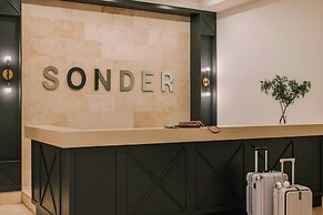 Sonder by Marriott Bonvoy Le Victoria Apartments Old Montreal