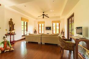 Beautiful 4 Bedroom Bali Style Villa S4