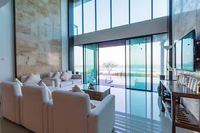 Beach Front 4 Bedroom Pool Villa RV