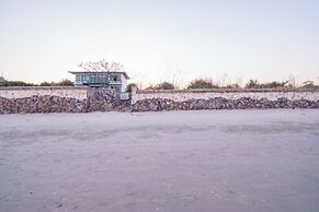 Beach Front 4 Bedroom Pool Villa RV