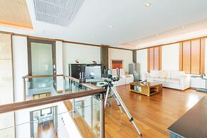 Beach Front 4 Bedroom Pool Villa RV