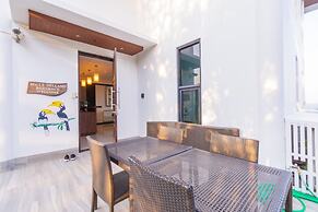 Beach Front 4 Bedroom Pool Villa RV