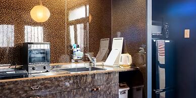 WARAYUN SO Port city May