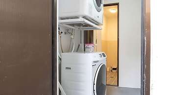 WARAYUN SO Port city May