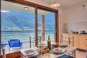 Va Pensiero sul lago Stunning View