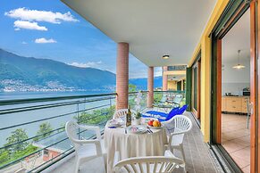 Va Pensiero sul lago Stunning View