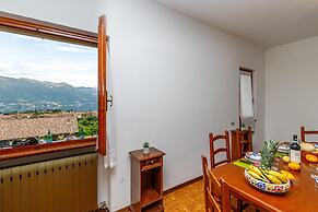 Oasi di Castelveccana Apt Pool and View