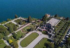 Vista di Maccagno Fantastico Pool