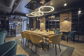 The Bridge Suites Hotel