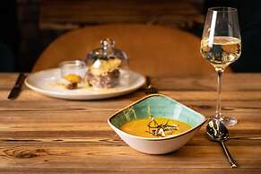 The Bridge Suites Hotel