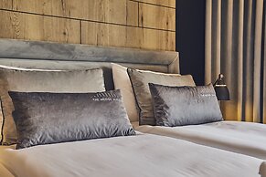 The Bridge Suites Hotel