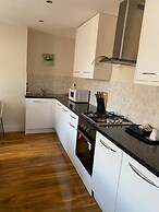 Luxurious Modern One Bedroom Apartment