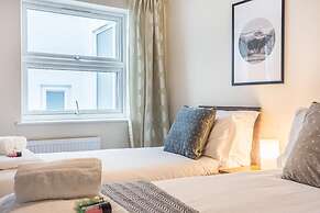 Luxurious Modern One Bedroom Apartment