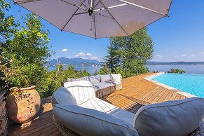 Paradis Relais Infinity Pool View