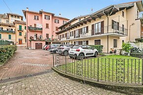 Petalo Bianco 100m from lake