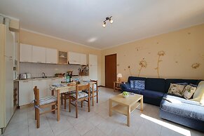 Petalo Bianco 100m from lake