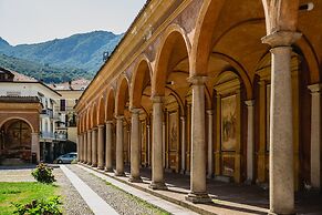 Petalo Bianco 100m from lake