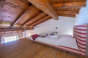 Relax al Moro Apt with Pool