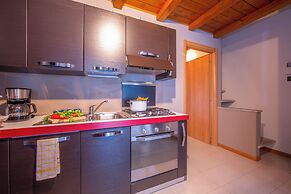 Relax al Moro Apt with Pool