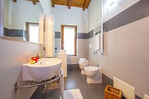 Relax al Moro Apt with Pool