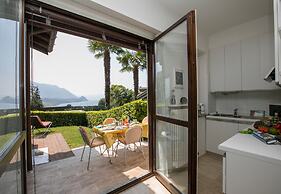 Residenza due Laghi Pool Lake View