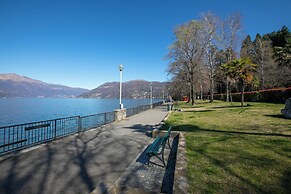 Residenza Gardenia Lake View Luino Center