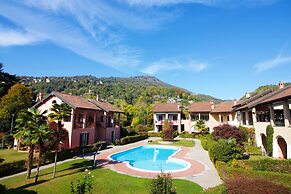 Sunflower Relax Pool and Terrace