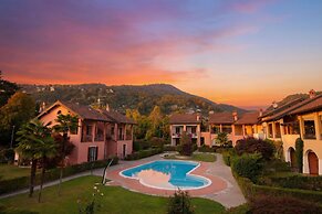Sunflower Relax Pool and Terrace