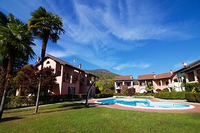 Sunflower Relax Pool and Terrace