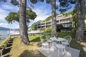 Residenza Ludovica by the lake