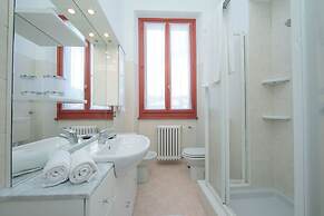 Residenza Oleandro Lake View Luino Center