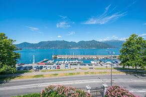 Residenza Oleandro Lake View Luino Center