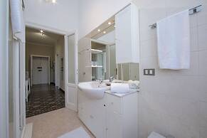 Residenza Oleandro Lake View Luino Center