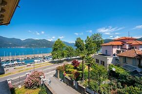 Residenza Oleandro Lake View Luino Center