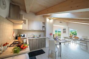 Silver Lake Apartment