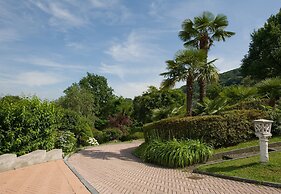 The Cottage on the Lake