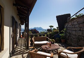 The Cottage on the Lake