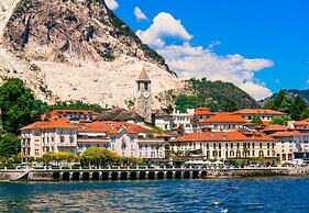 The Cottage on the Lake