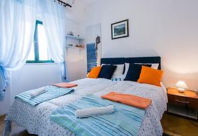 Blue Symphony Apartment