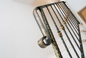 Blue Symphony Apartment