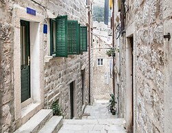 Blue Symphony Apartment