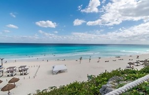 State of the Art beach front Condo