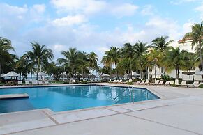 Oceanfront Condo at Voted Best Cancun Sandy Beach