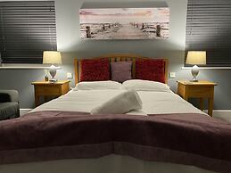 The Roade House Rooms